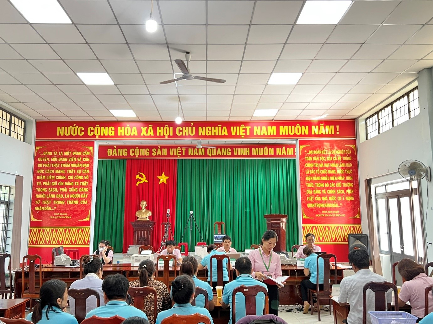 Hội Cựu chiến binh xã Dray Bhăng quản lý hiệu quả nguồn vốn vay từ Ngân hàng Chính sách Xã hội
